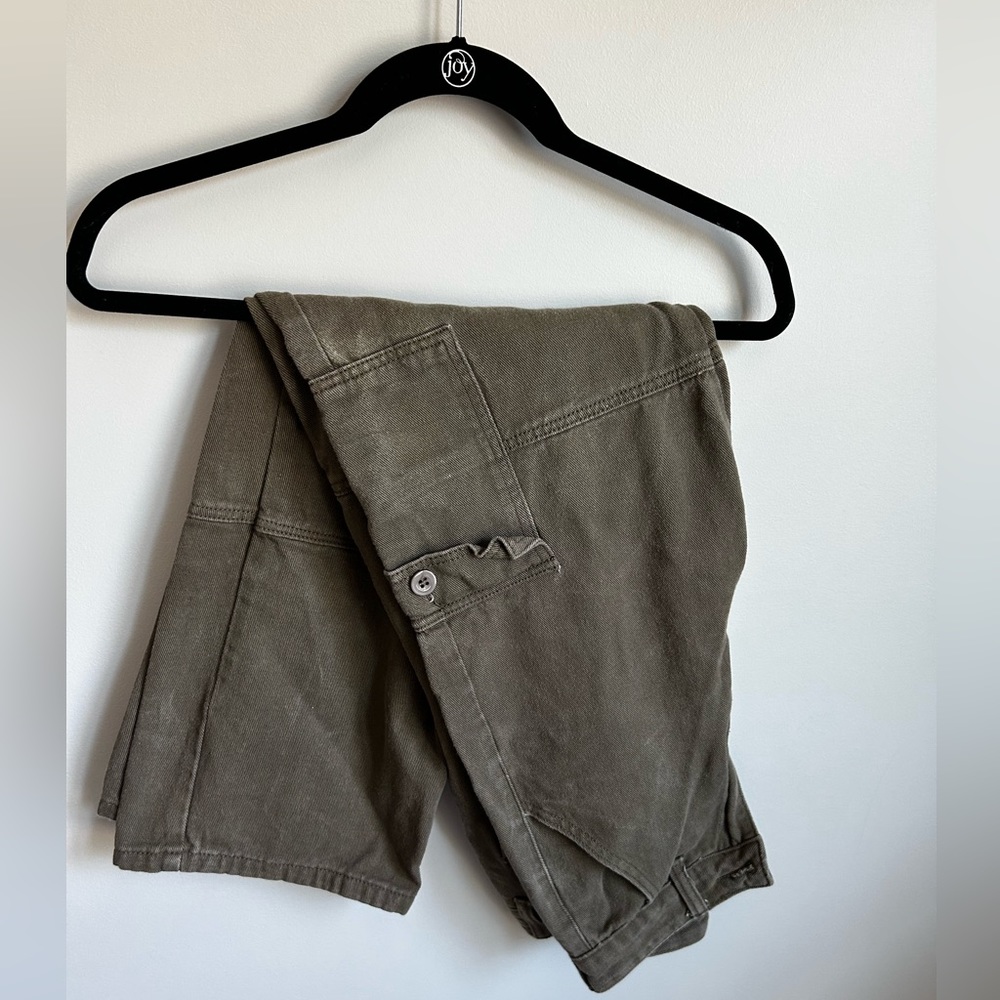 Army green cargo pants